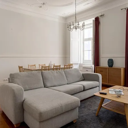 Guestready - Bright Flat Near Santa Justa Lift * Lisboa