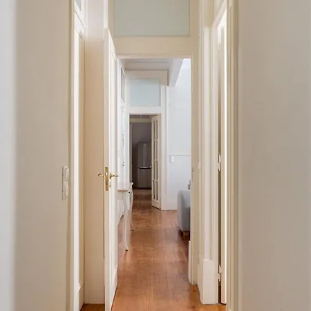 Guestready - Bright Flat Near Santa Justa Lift Lisboa