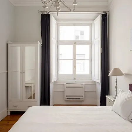 Guestready - Family Near Santa Justa Lift * Лиссабон