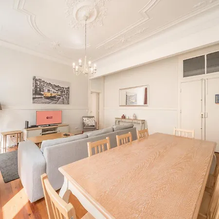 Guestready - Family Near Santa Justa Lift Apartment Lisbon