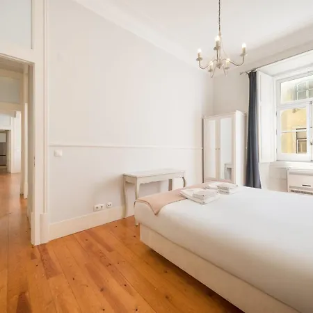 Guestready - Family Near Santa Justa Lift Apartment Lissabon